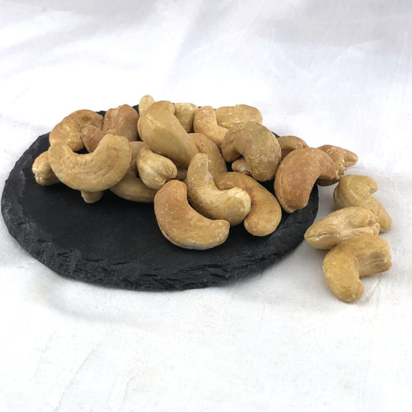 Geröstete Cashew-Nüsse im Flachland